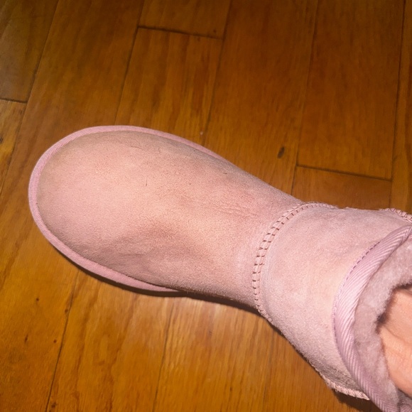 Brand new Pink uggs size 6 women’s never worn - Picture 4 of 4